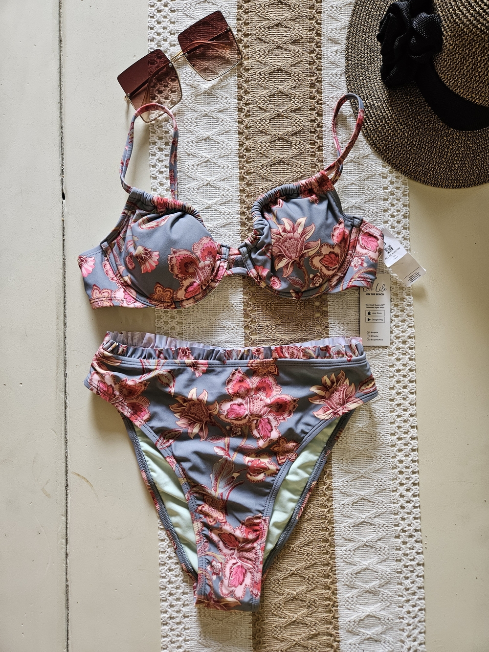 NWT Cupshe Gray Floral Underwire Bikini Set with Pink Flowers Size XS